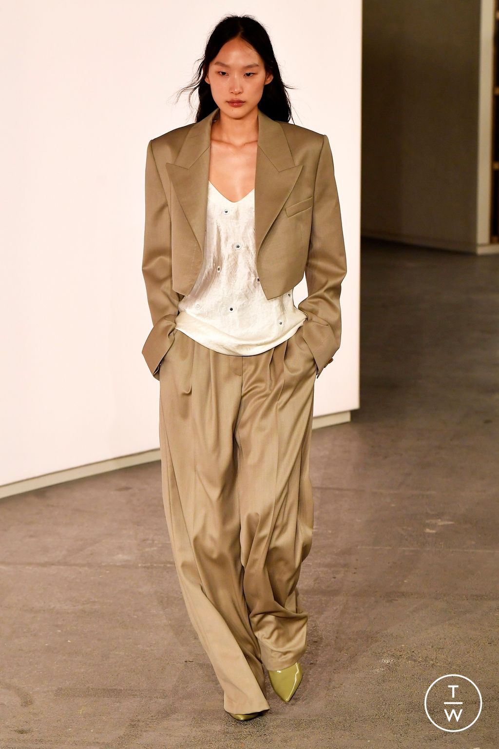 Fashion Week Paris Fall/Winter 2024 look 13 from the Time collection womenswear