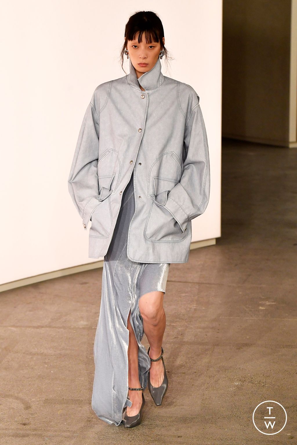 Fashion Week Paris Fall/Winter 2024 look 19 from the Time collection womenswear