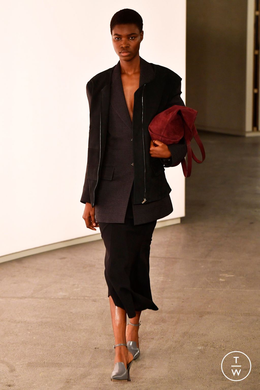 Fashion Week Paris Fall/Winter 2024 look 22 from the Time collection womenswear