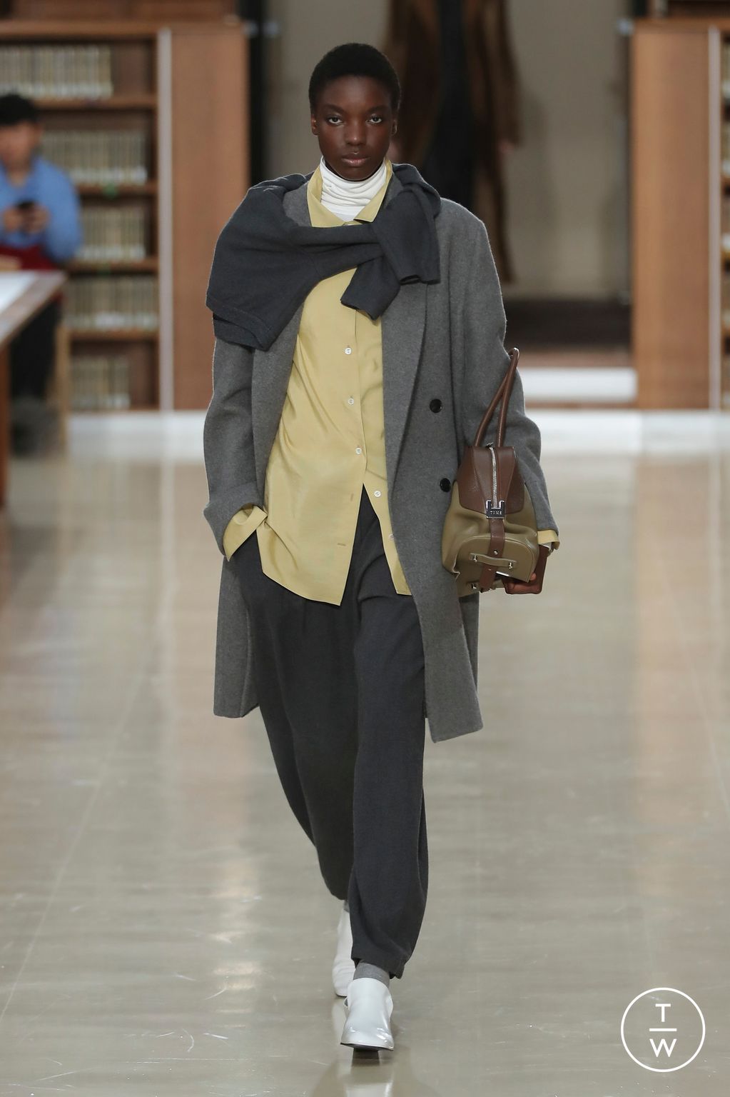 Fashion Week Paris Fall/Winter 2026 look 2 from the Time collection womenswear