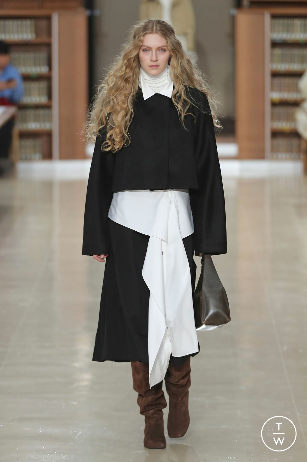 Fashion Week Paris Fall/Winter 2026 look 4 from the Time collection womenswear