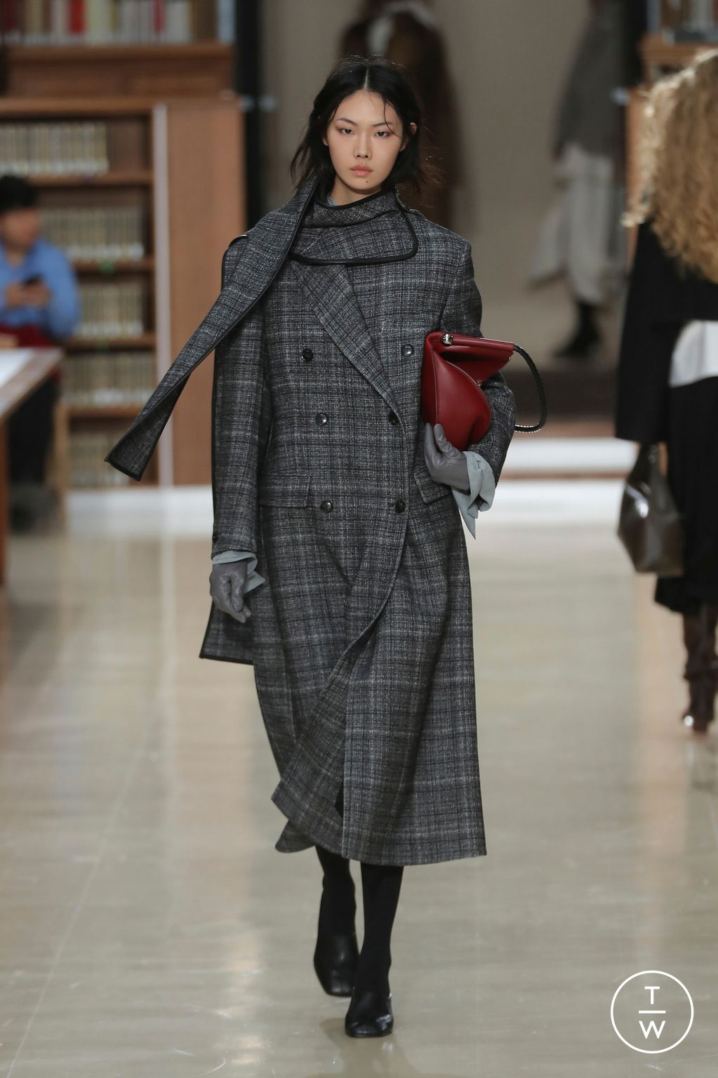 Fashion Week Paris Fall/Winter 2026 look 8 from the Time collection womenswear