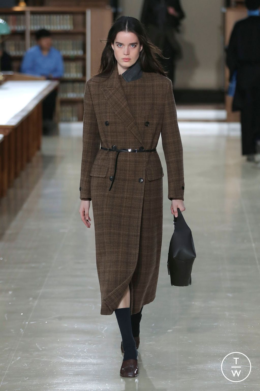 Fashion Week Paris Fall/Winter 2026 look 17 from the Time collection womenswear