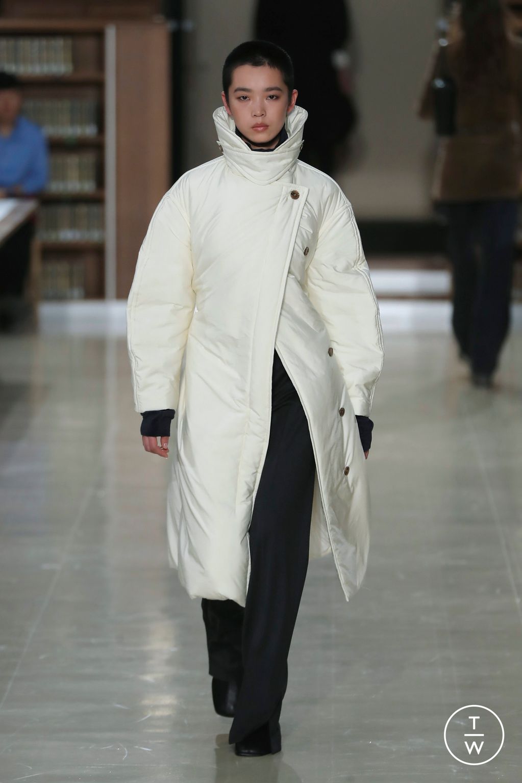 Fashion Week Paris Fall/Winter 2026 look 20 from the Time collection womenswear