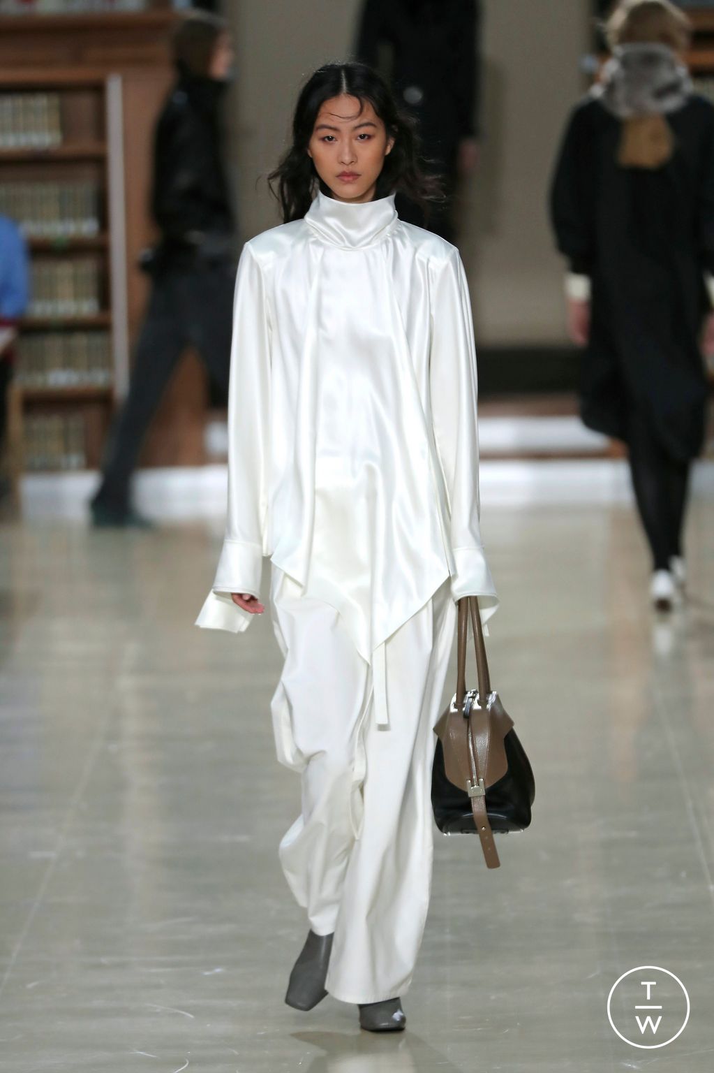 Fashion Week Paris Fall/Winter 2026 look 25 from the Time collection womenswear