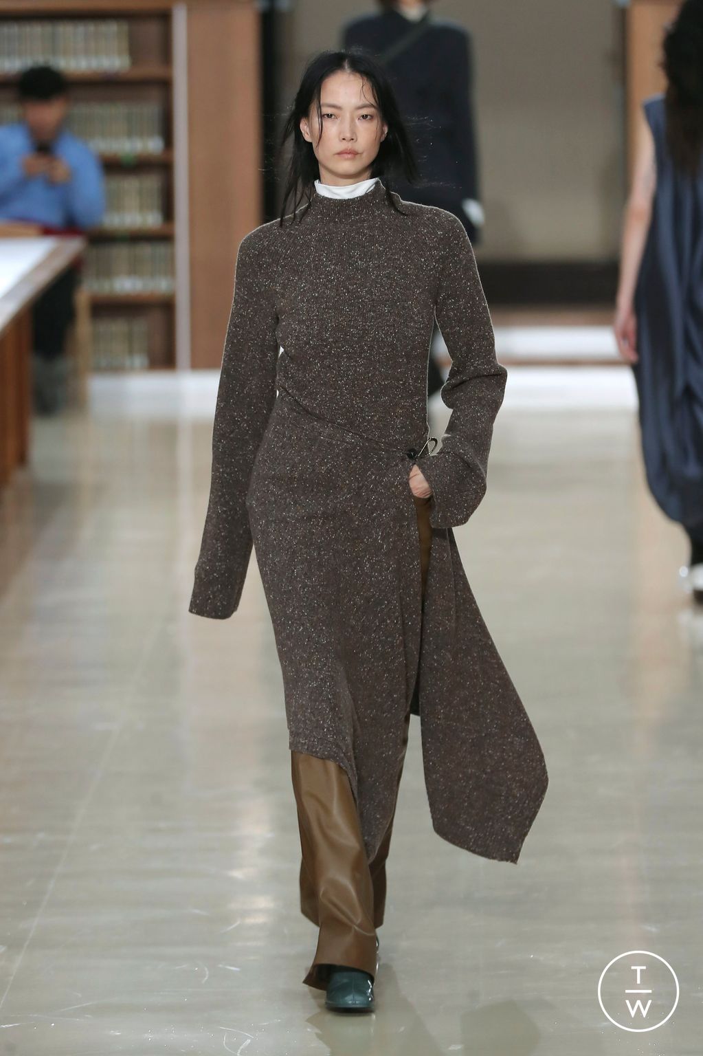 Fashion Week Paris Fall/Winter 2026 look 34 from the Time collection womenswear