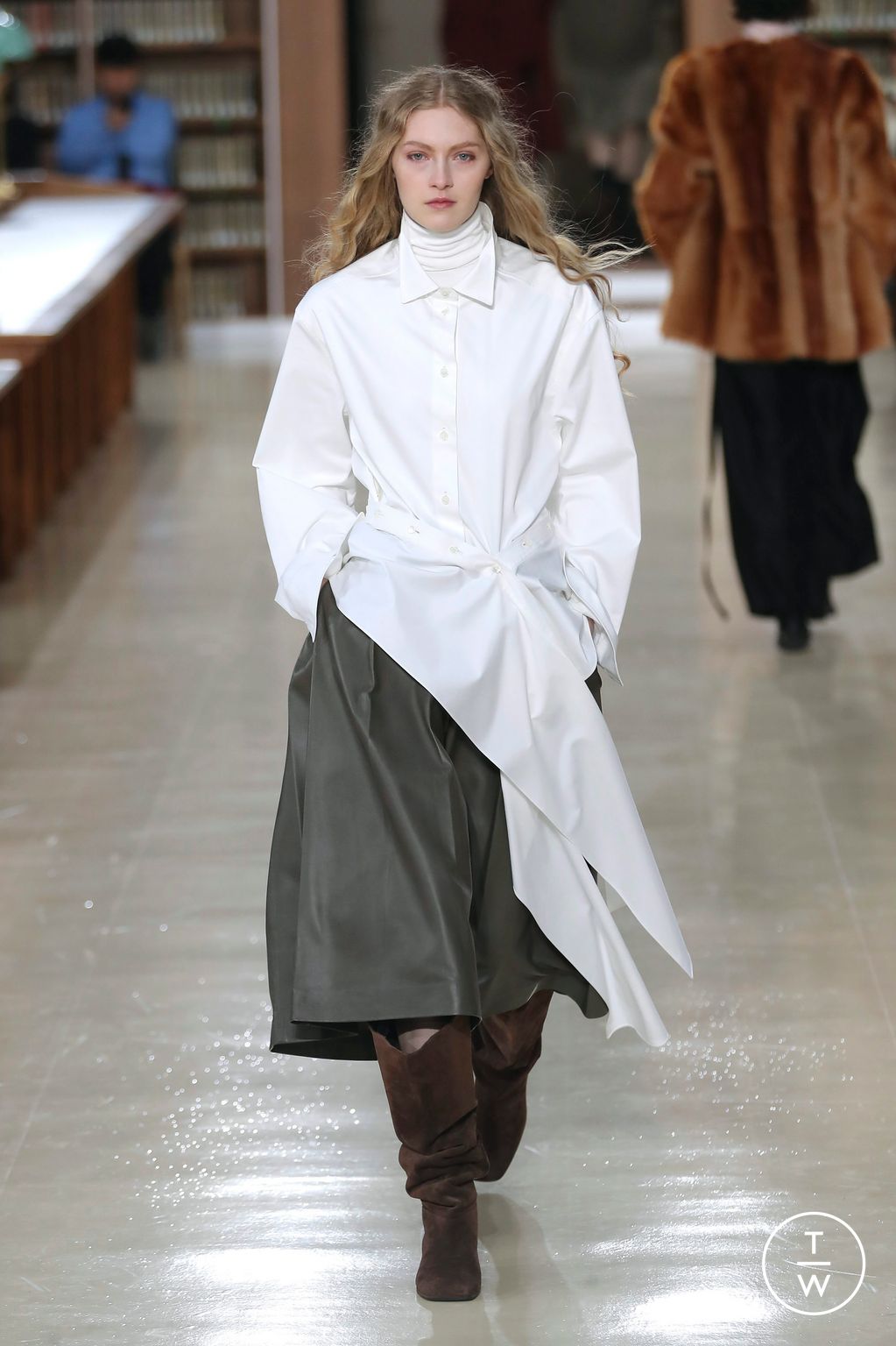 Fashion Week Paris Fall/Winter 2026 look 42 from the Time collection womenswear