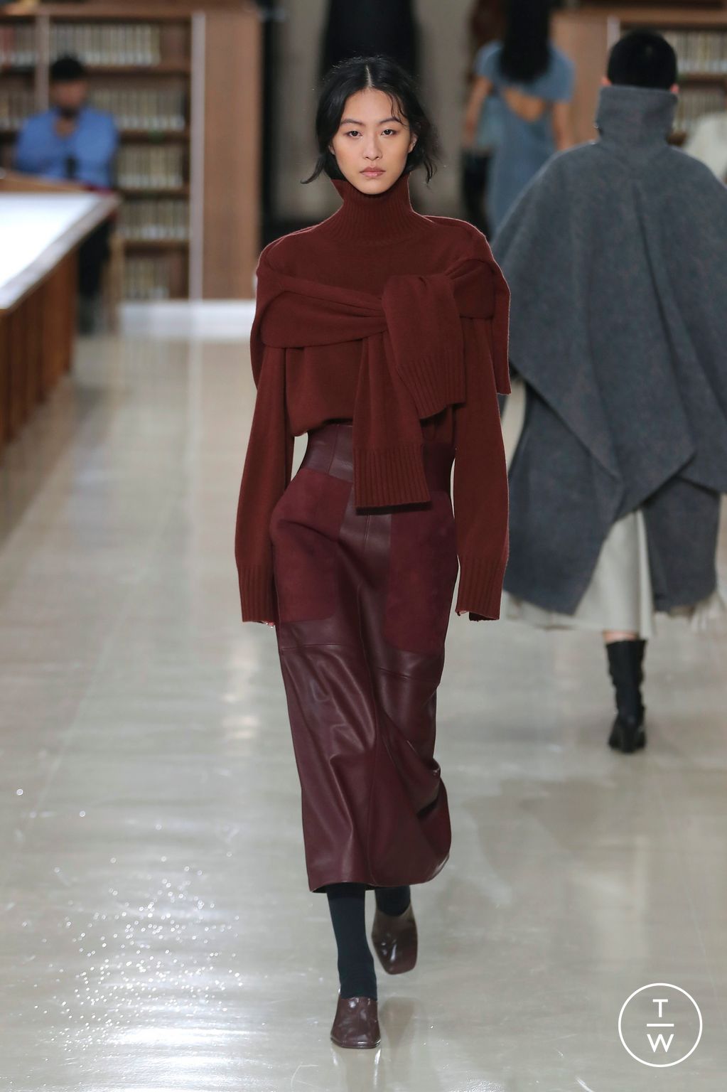 Fashion Week Paris Fall/Winter 2026 look 43 from the Time collection womenswear