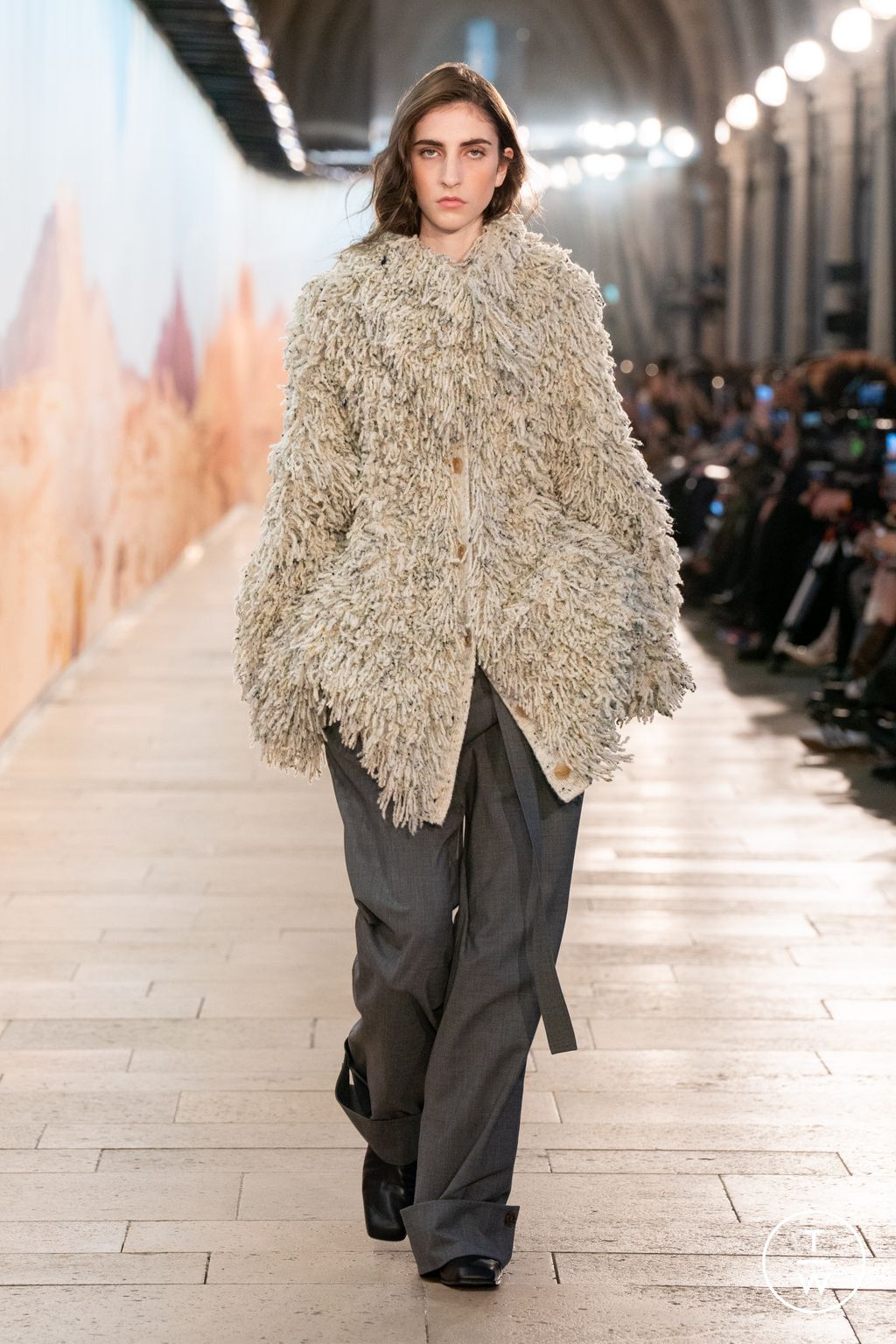 Fashion Week Paris Fall/Winter 2025 look 7 from the Time collection womenswear
