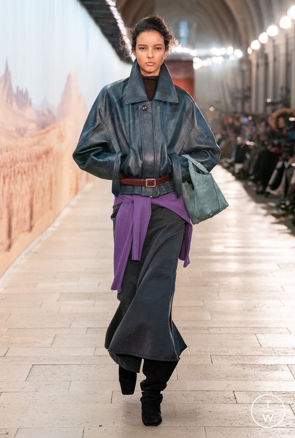 Fashion Week Paris Fall/Winter 2025 look 16 from the Time collection womenswear