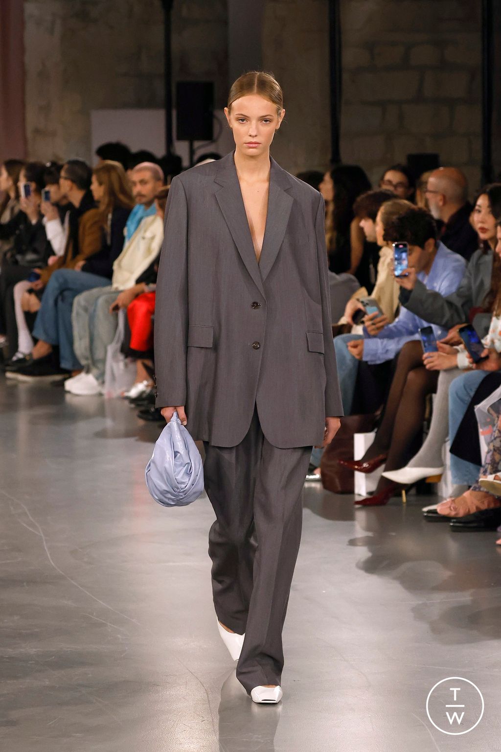 Fashion Week Paris Spring/Summer 2025 look 1 from the Time collection womenswear