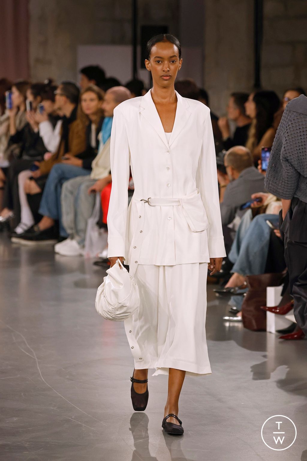 Fashion Week Paris Spring/Summer 2025 look 5 from the Time collection womenswear