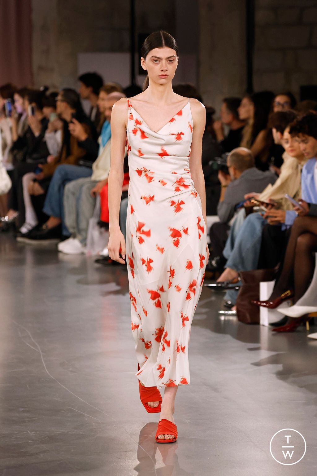 Fashion Week Paris Spring/Summer 2025 look 7 from the Time collection womenswear