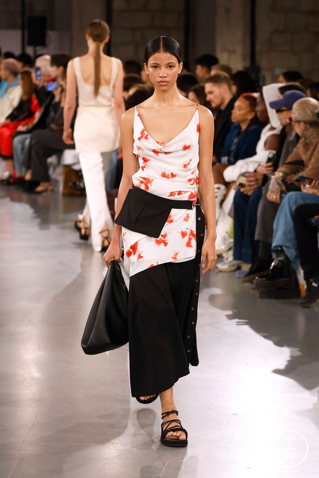 Fashion Week Paris Spring-Summer 2025 look 11 from the Time collection womenswear