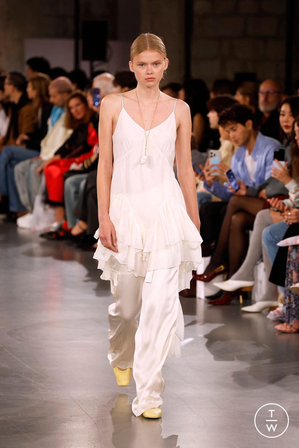 Fashion Week Paris Spring/Summer 2025 look 12 from the Time collection womenswear