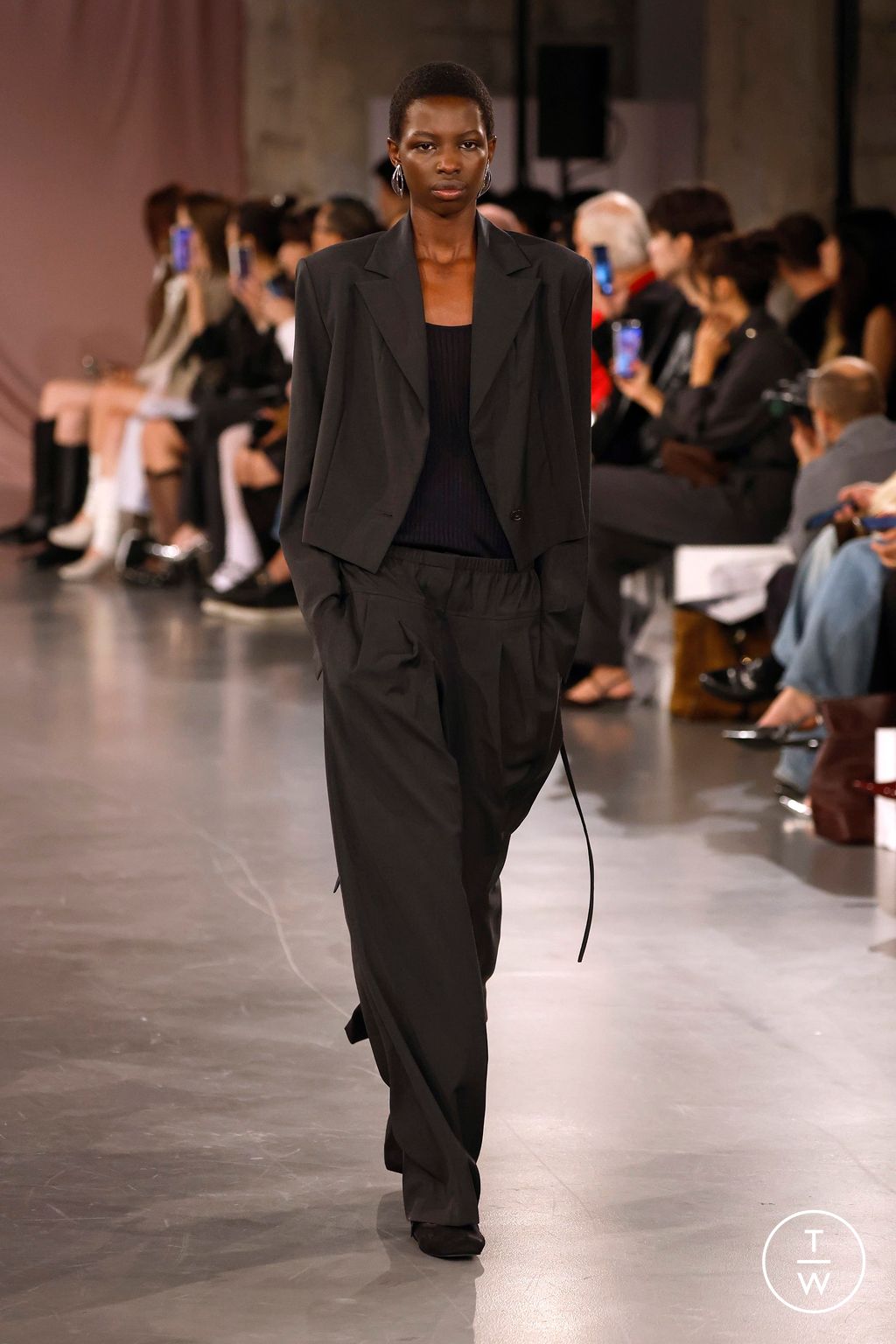 Fashion Week Paris Spring/Summer 2025 look 15 from the Time collection womenswear
