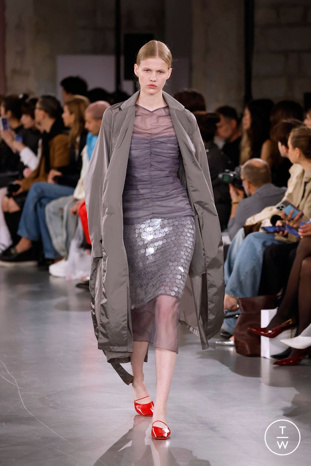 Fashion Week Paris Spring/Summer 2025 look 22 from the Time collection womenswear