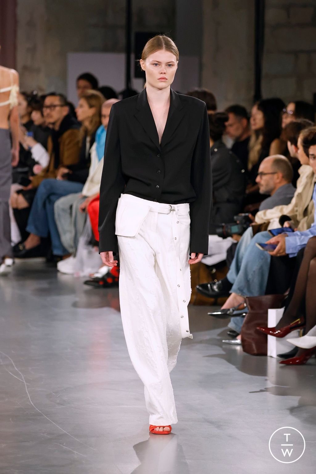 Fashion Week Paris Spring/Summer 2025 look 23 from the Time collection womenswear