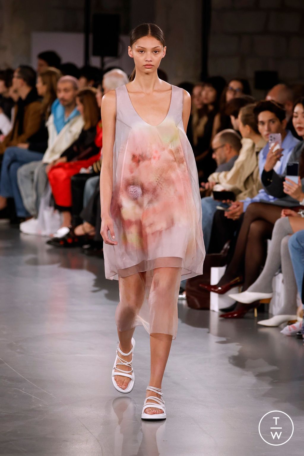 Fashion Week Paris Spring/Summer 2025 look 37 from the Time collection womenswear