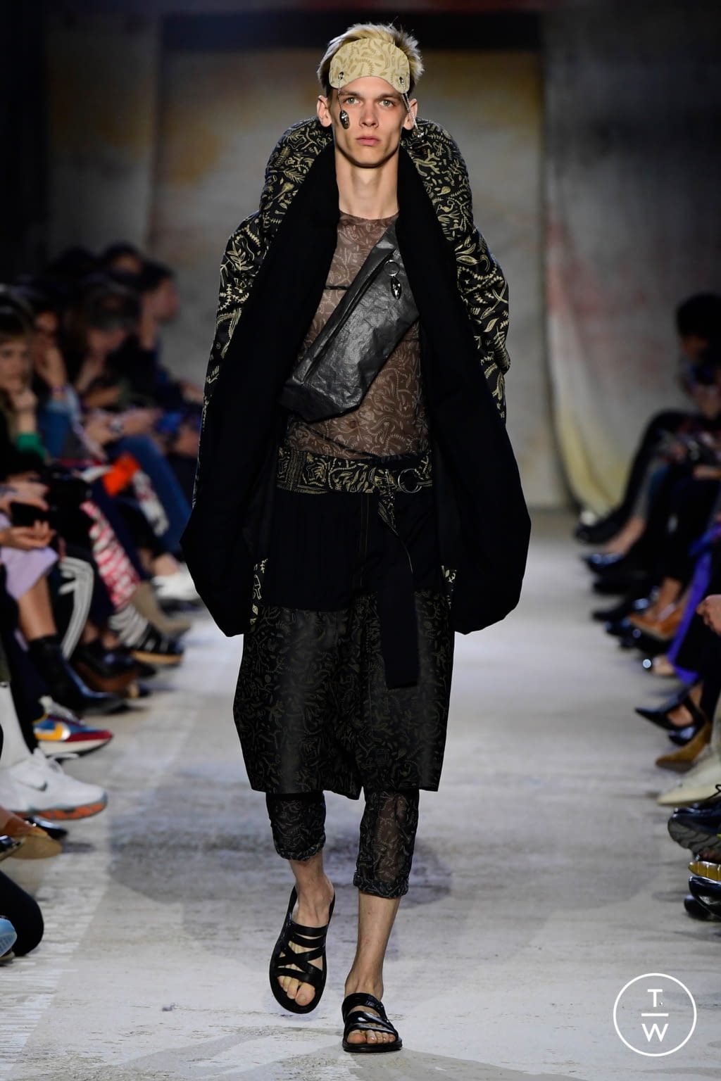 Fashion Week Paris Fall/Winter 2019 look 31 from the Festival de Hyères 2019 collection womenswear