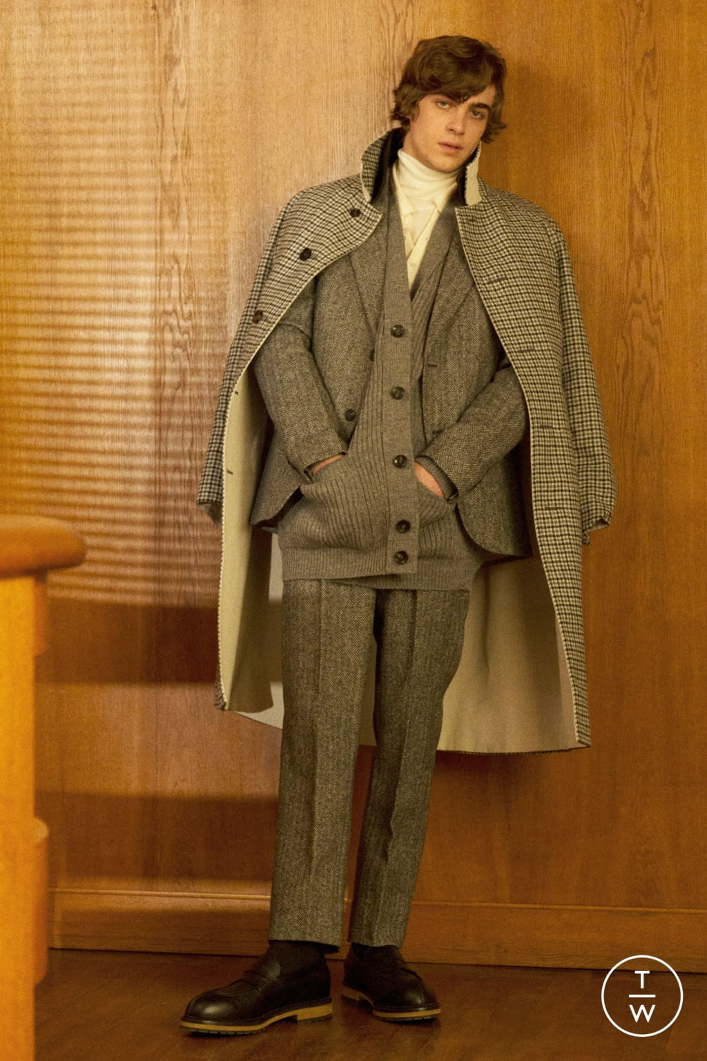 Fashion Week Milan Fall/Winter 2021 look 1 from the Tod's collection menswear