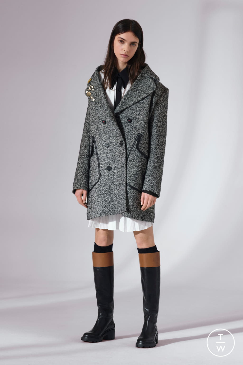Fashion Week Milan Pre-Fall 2021 look 1 from the Tod's collection womenswear