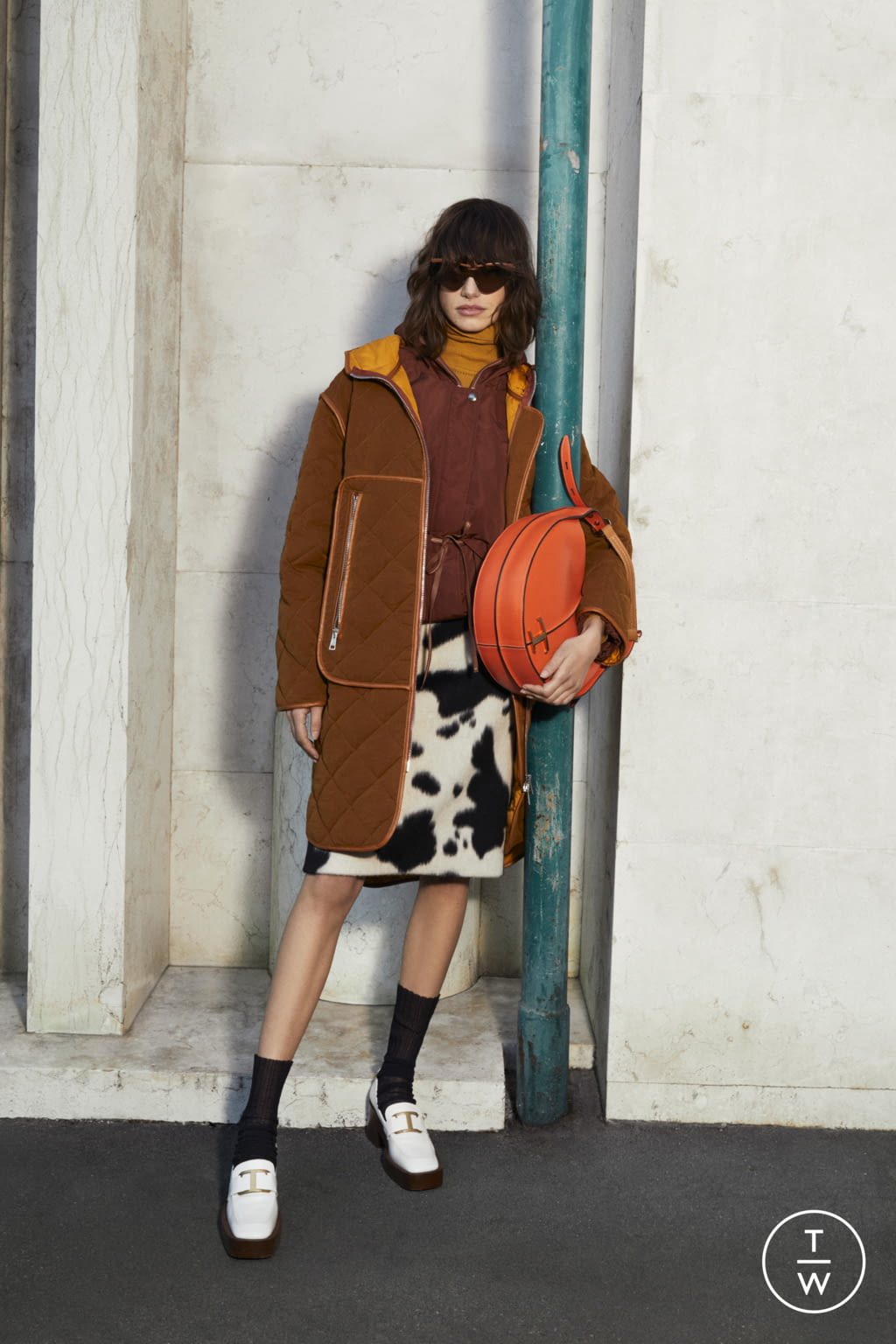 Fashion Week Milan Pre-Fall 2022 look 4 from the Tod's collection womenswear
