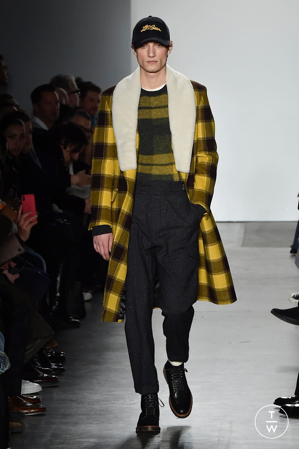 Fashion Week New York Fall/Winter 2020 look 5 from the Todd Snyder collection menswear