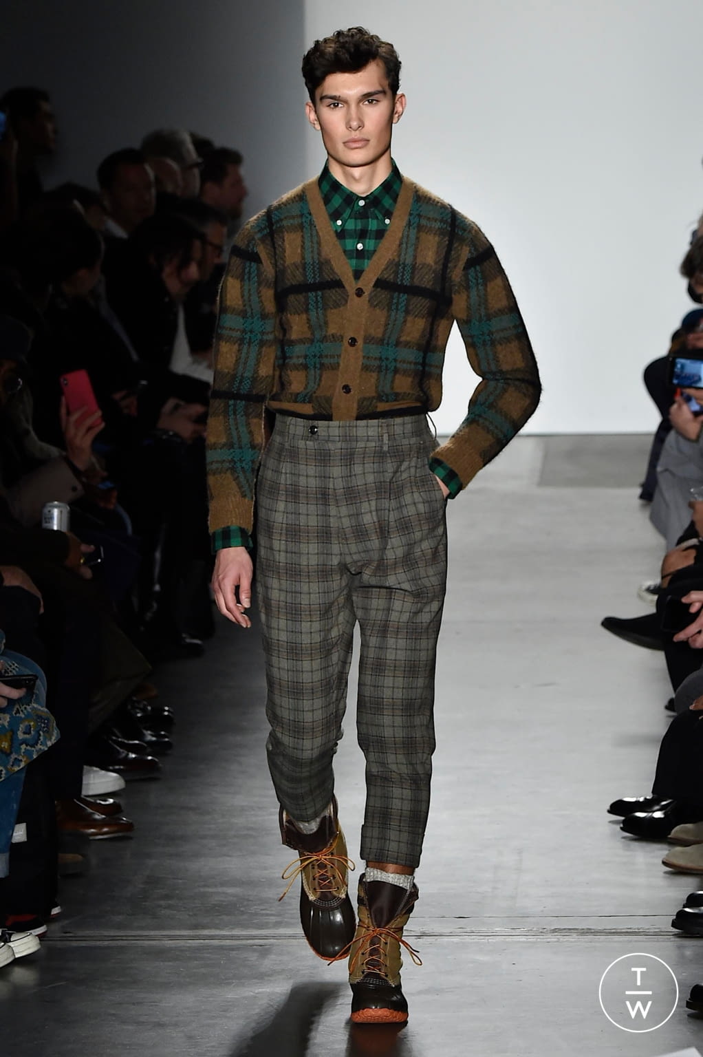 Fashion Week New York Fall/Winter 2020 look 6 from the Todd Snyder collection menswear