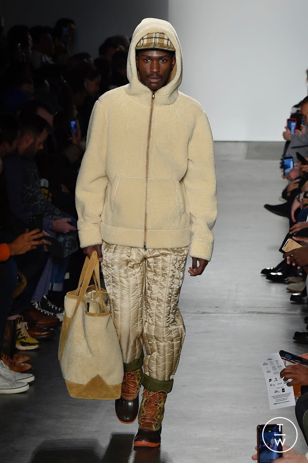 Fashion Week New York Fall/Winter 2020 look 26 from the Todd Snyder collection menswear