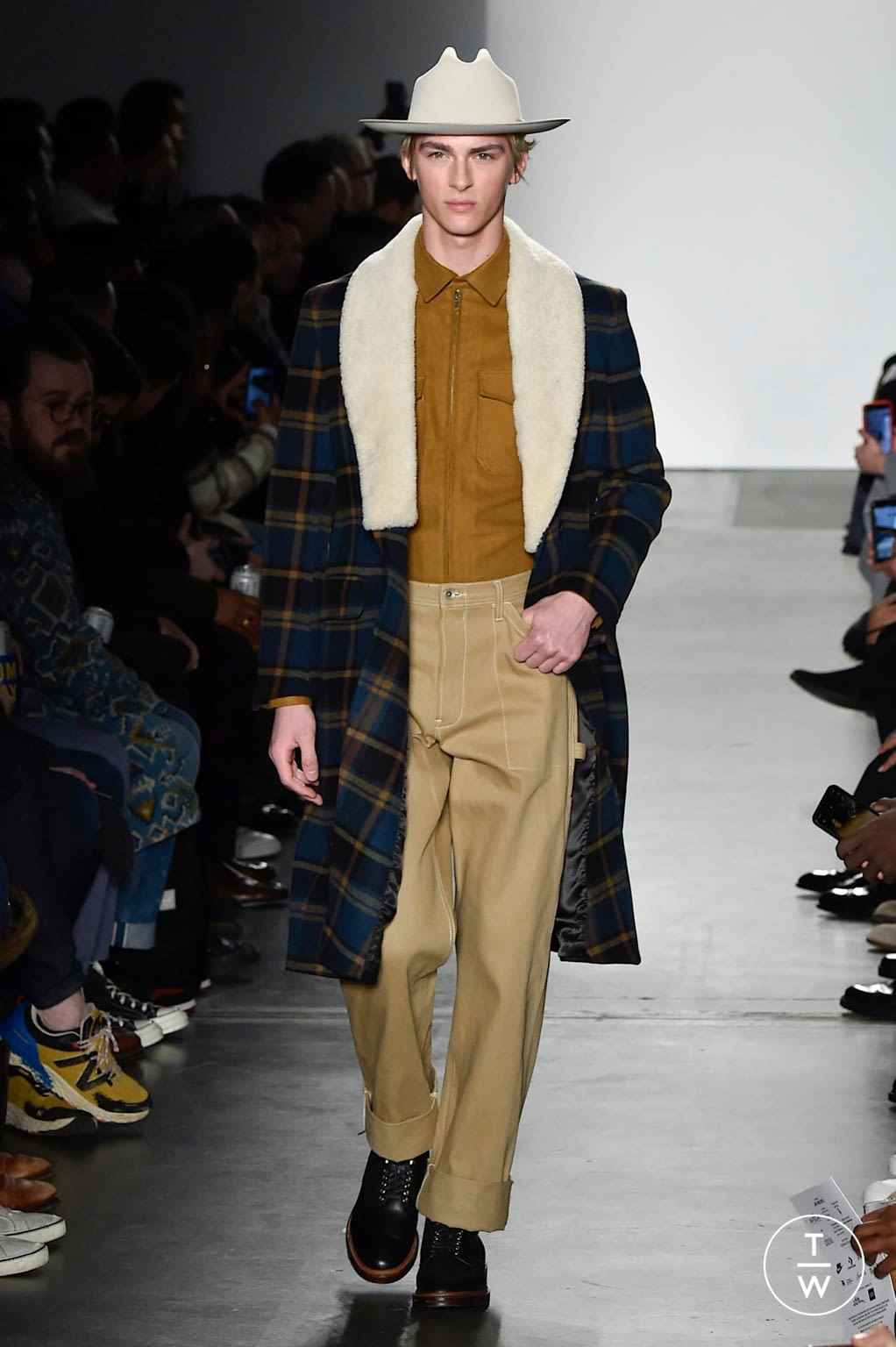 Fashion Week New York Fall/Winter 2020 look 30 from the Todd Snyder collection 男装