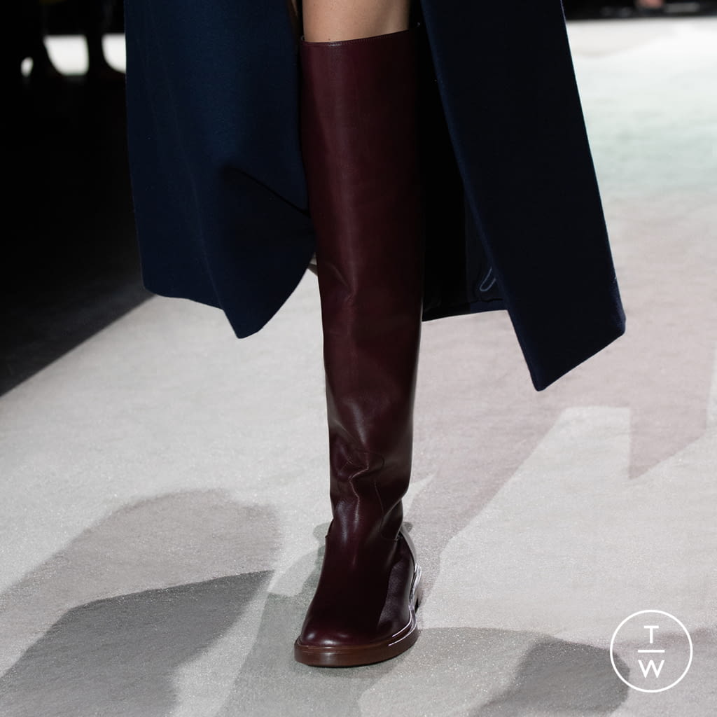 Fashion Week Milan Fall/Winter 2020 look 23 from the Tod's collection womenswear accessories