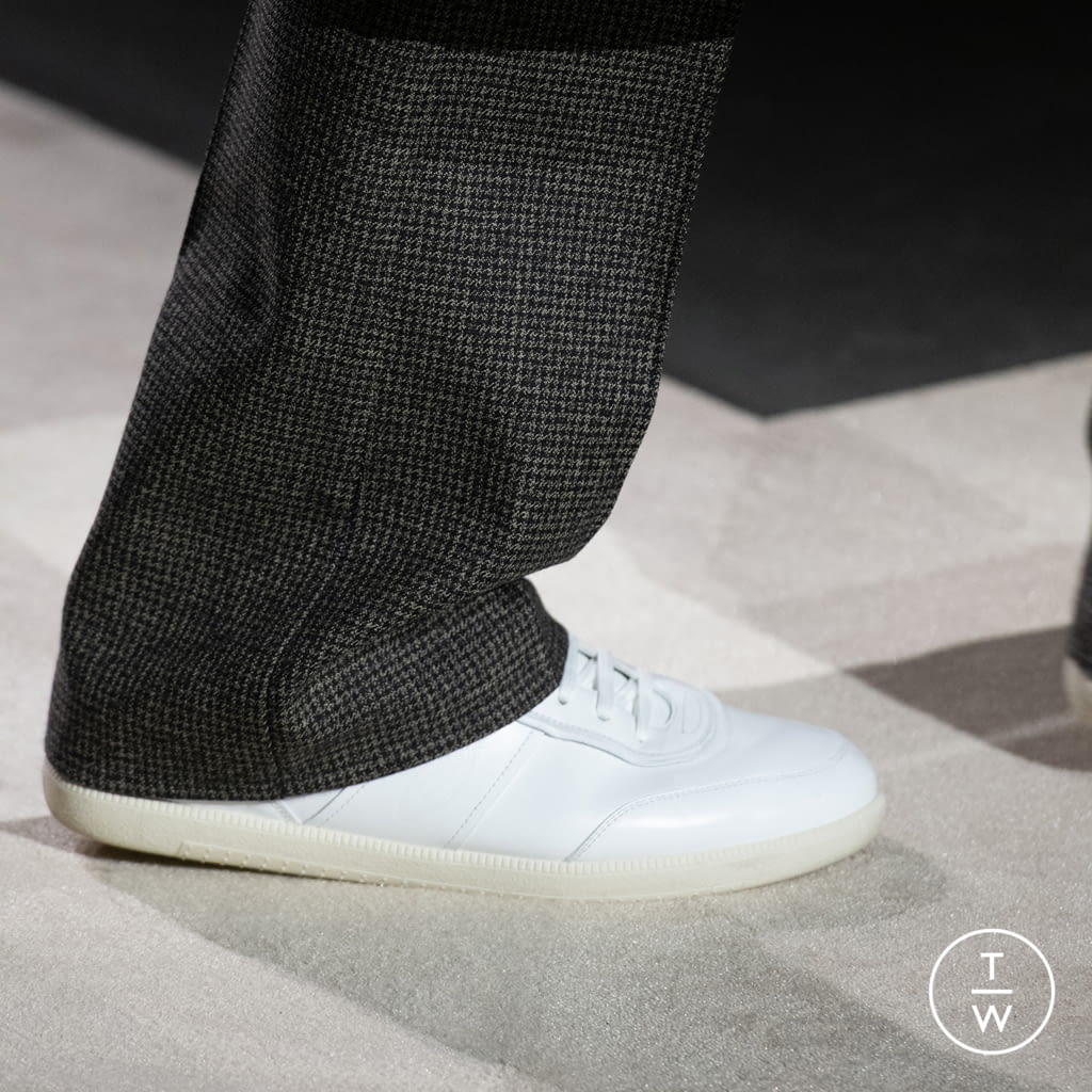 Fashion Week Milan Fall/Winter 2020 look 26 from the Tod's collection womenswear accessories