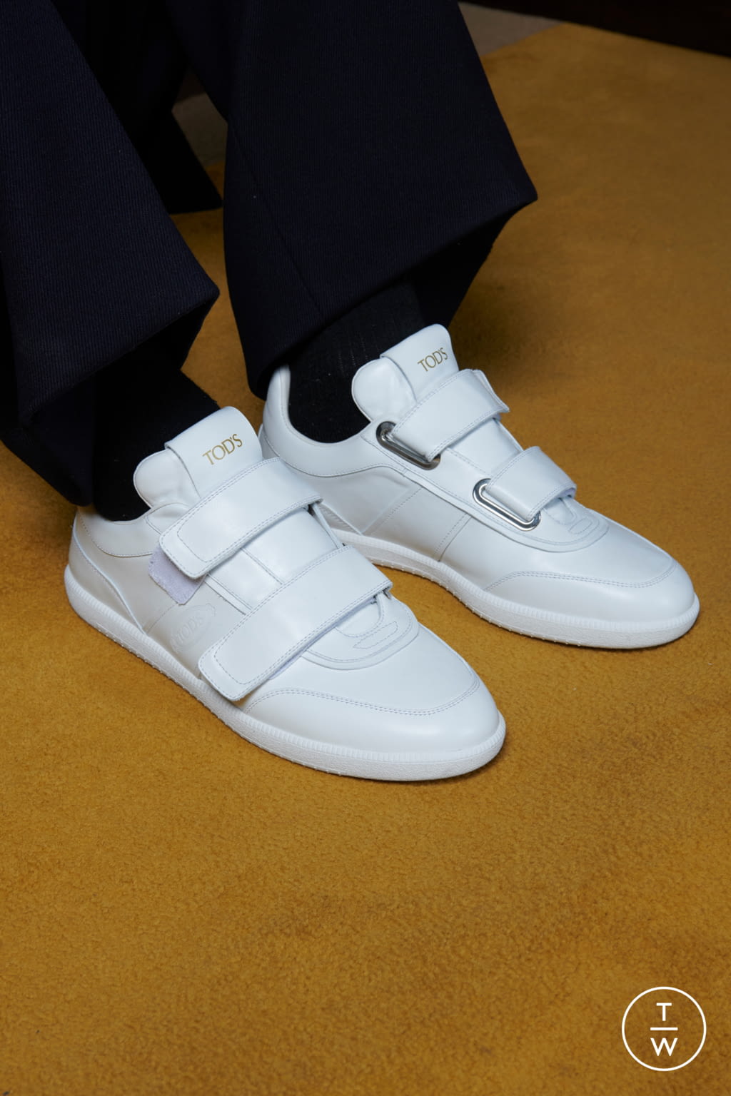 Fashion Week Milan Fall/Winter 2020 look 18 from the Tod's collection 男装配饰