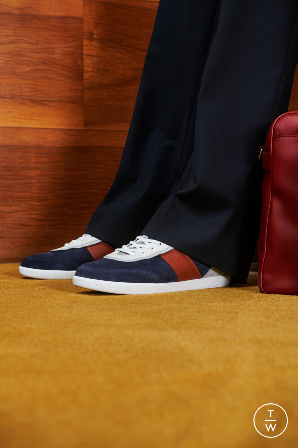 Fashion Week Milan Fall/Winter 2020 look 19 from the Tod's collection menswear accessories