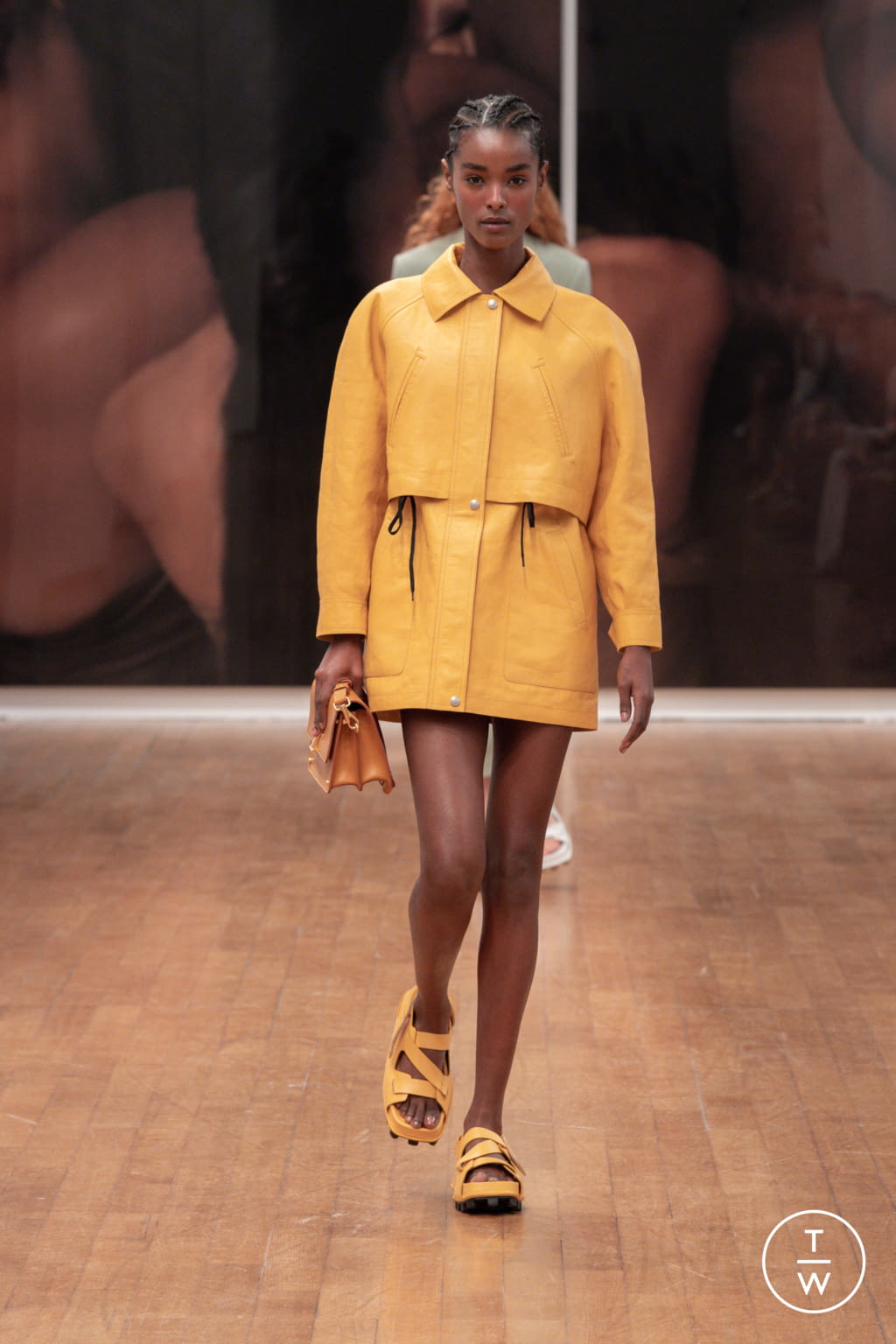 Fashion Week Milan Spring/Summer 2022 look 30 from the Tod's collection womenswear