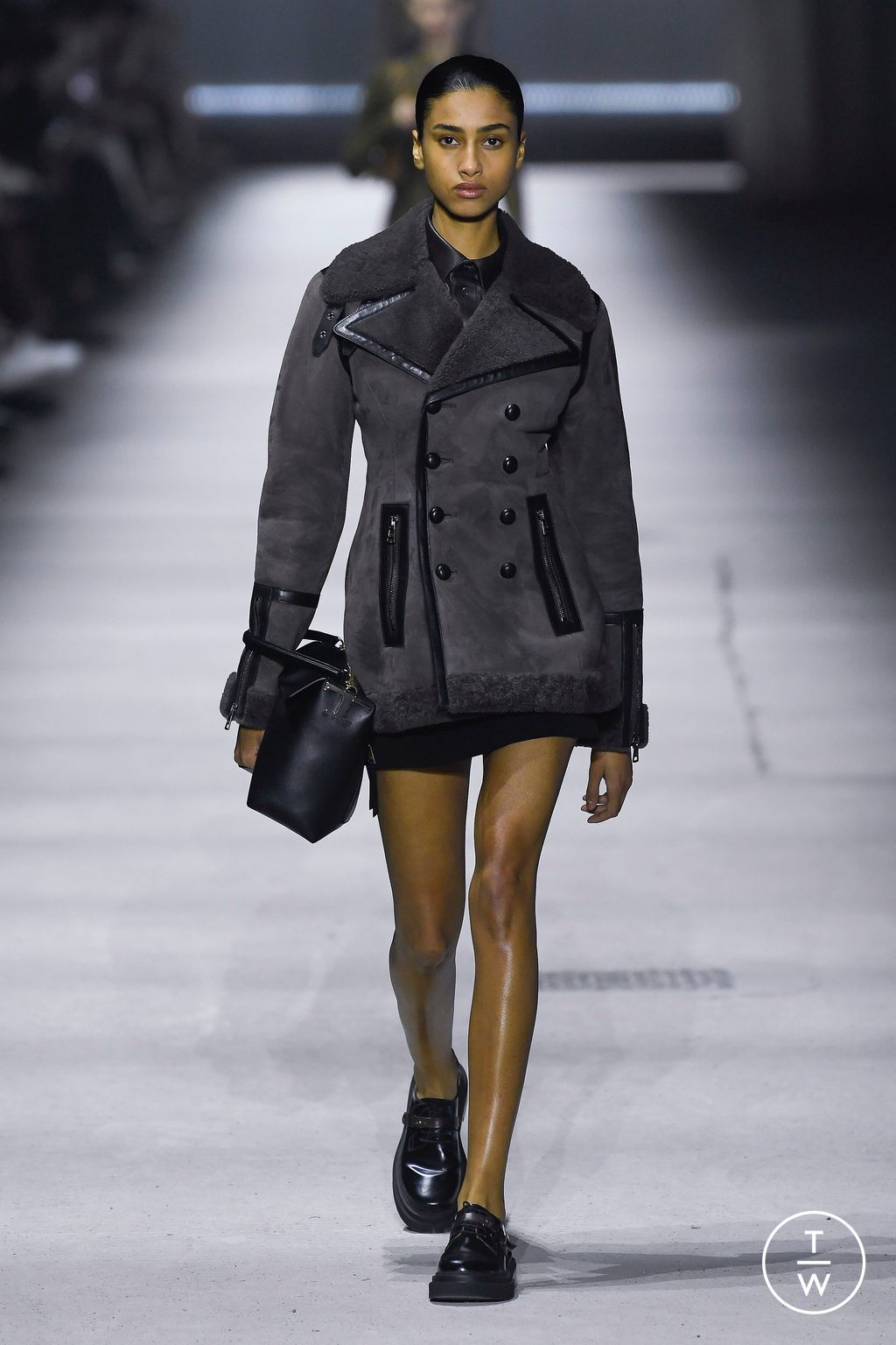 Fashion Week Milan Fall/Winter 2023 look 6 from the Tod's collection womenswear