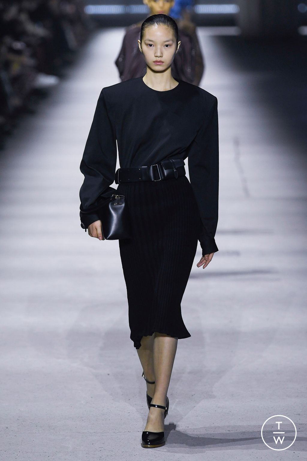 Fashion Week Milan Fall/Winter 2023 look 25 from the Tod's collection womenswear