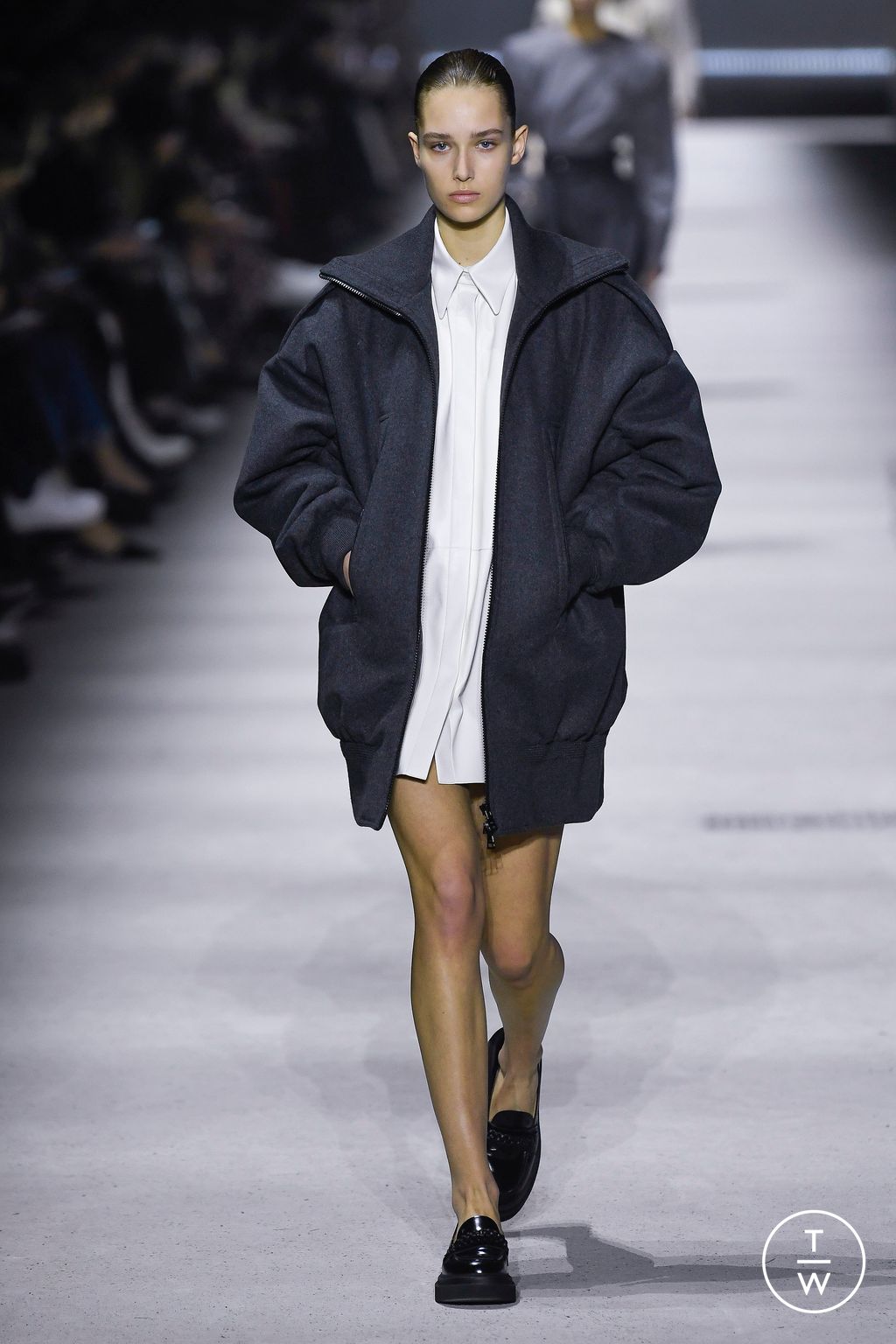 Fashion Week Milan Fall/Winter 2023 look 33 from the Tod's collection womenswear