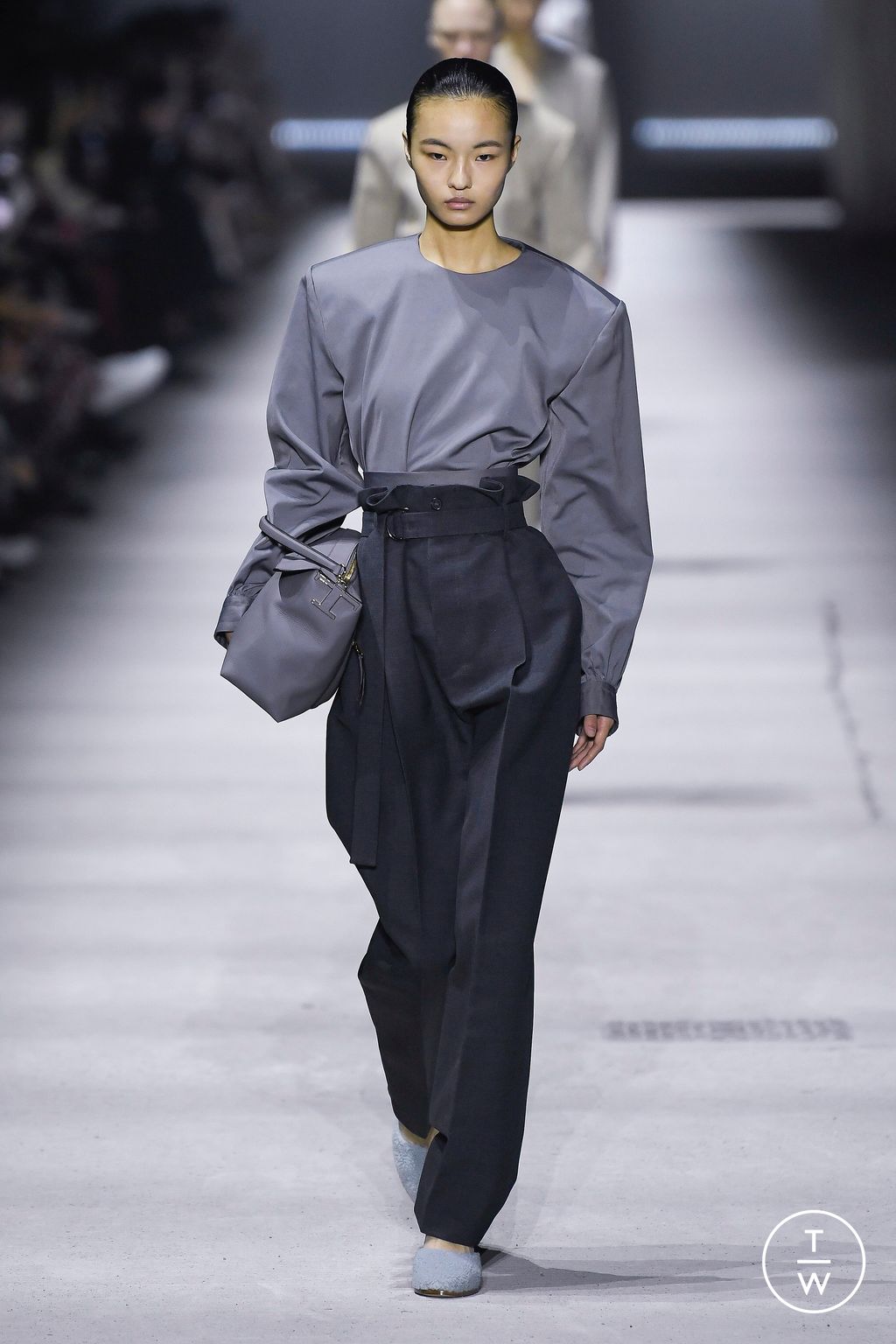 Fashion Week Milan Fall/Winter 2023 look 34 from the Tod's collection womenswear