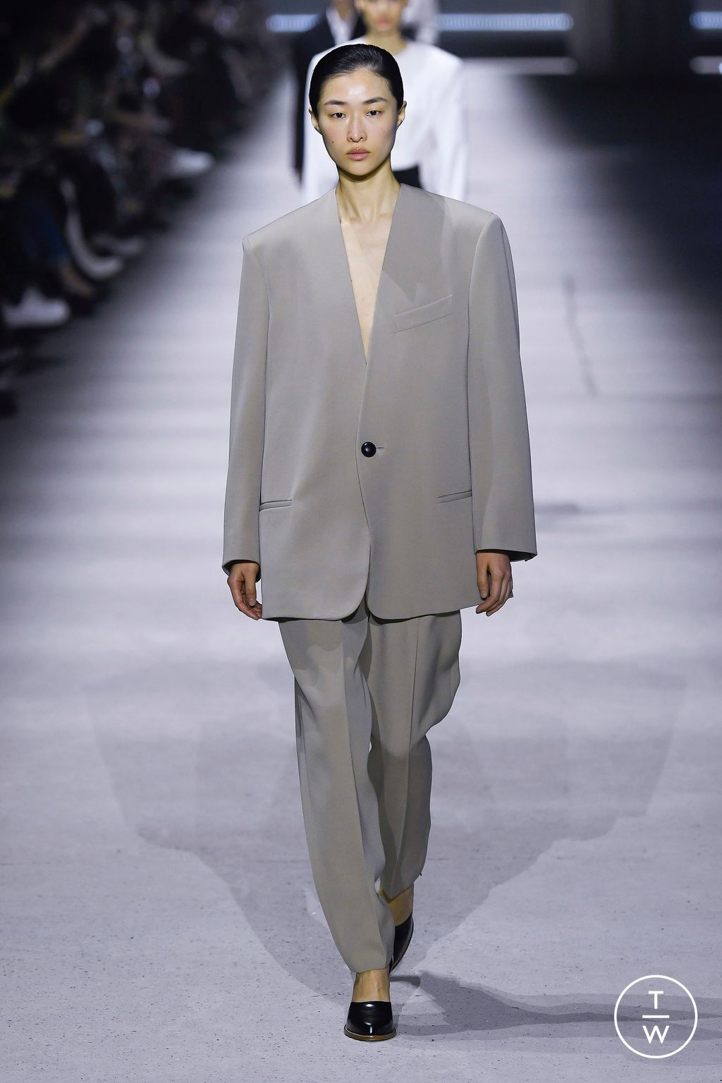 Fashion Week Milan Fall/Winter 2023 look 36 from the Tod's collection 女装