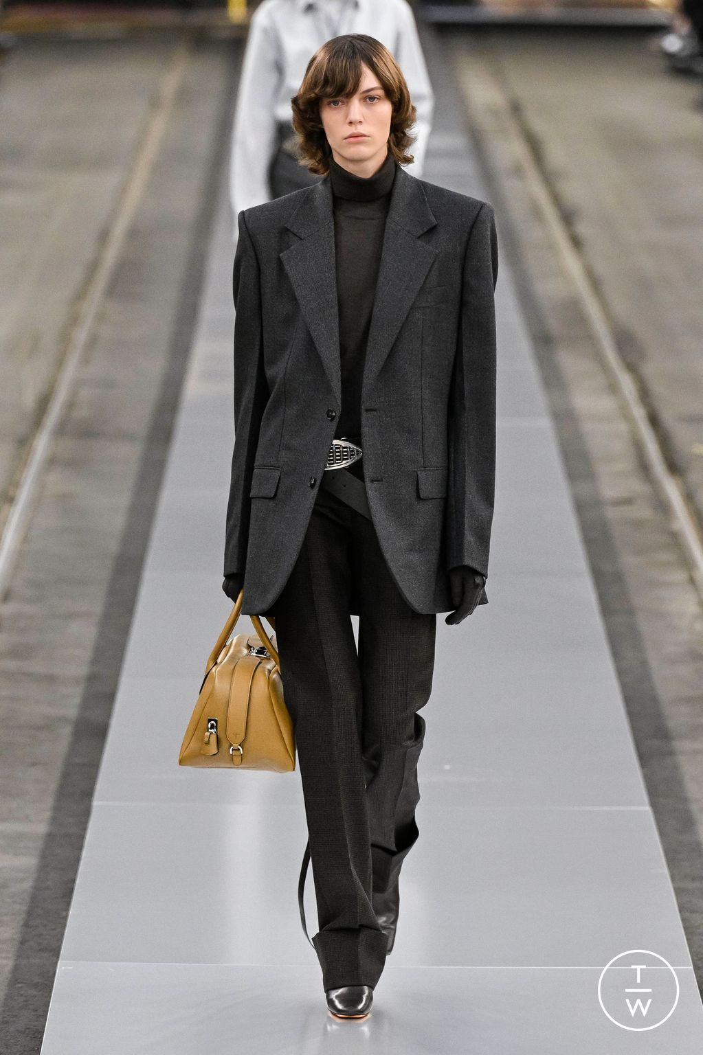 Fashion Week Milan Fall/Winter 2024 look 2 from the Tod's collection 女装