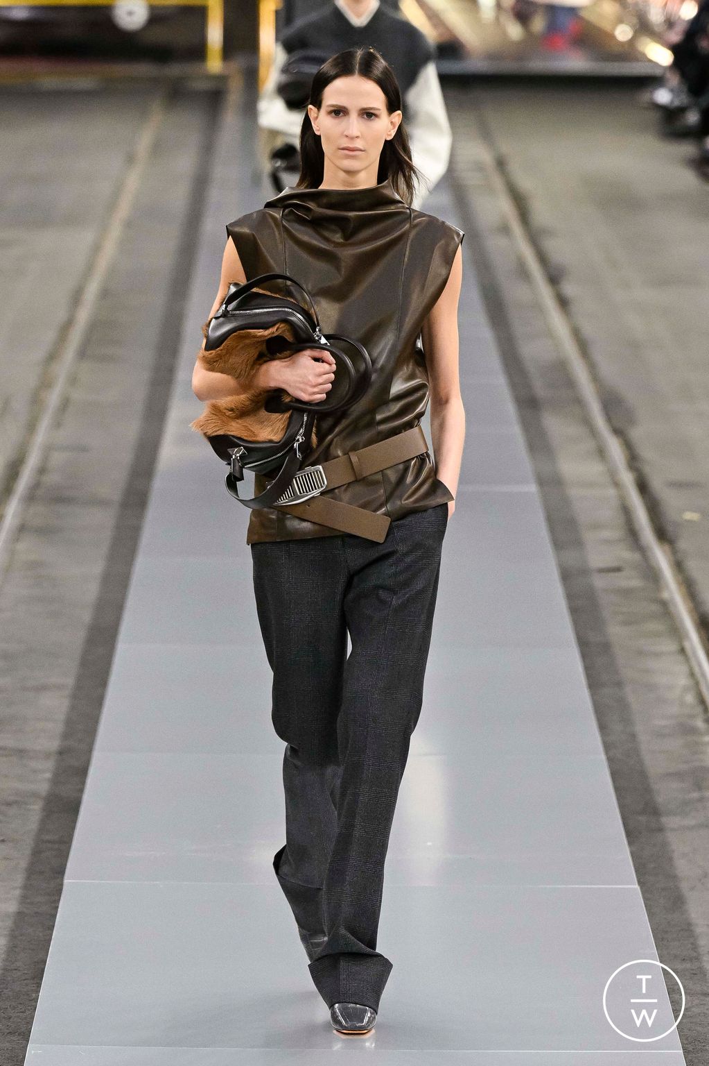 Fashion Week Milan Fall/Winter 2024 look 6 from the Tod's collection womenswear