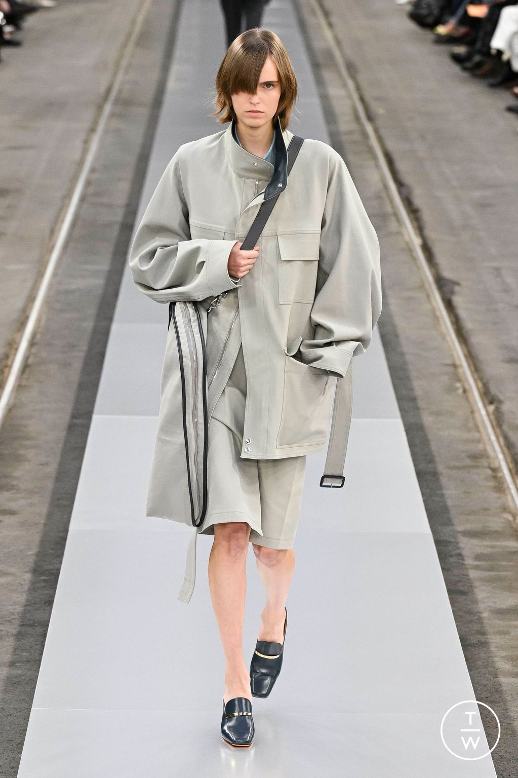Fashion Week Milan Fall/Winter 2024 look 15 de la collection Tod's womenswear