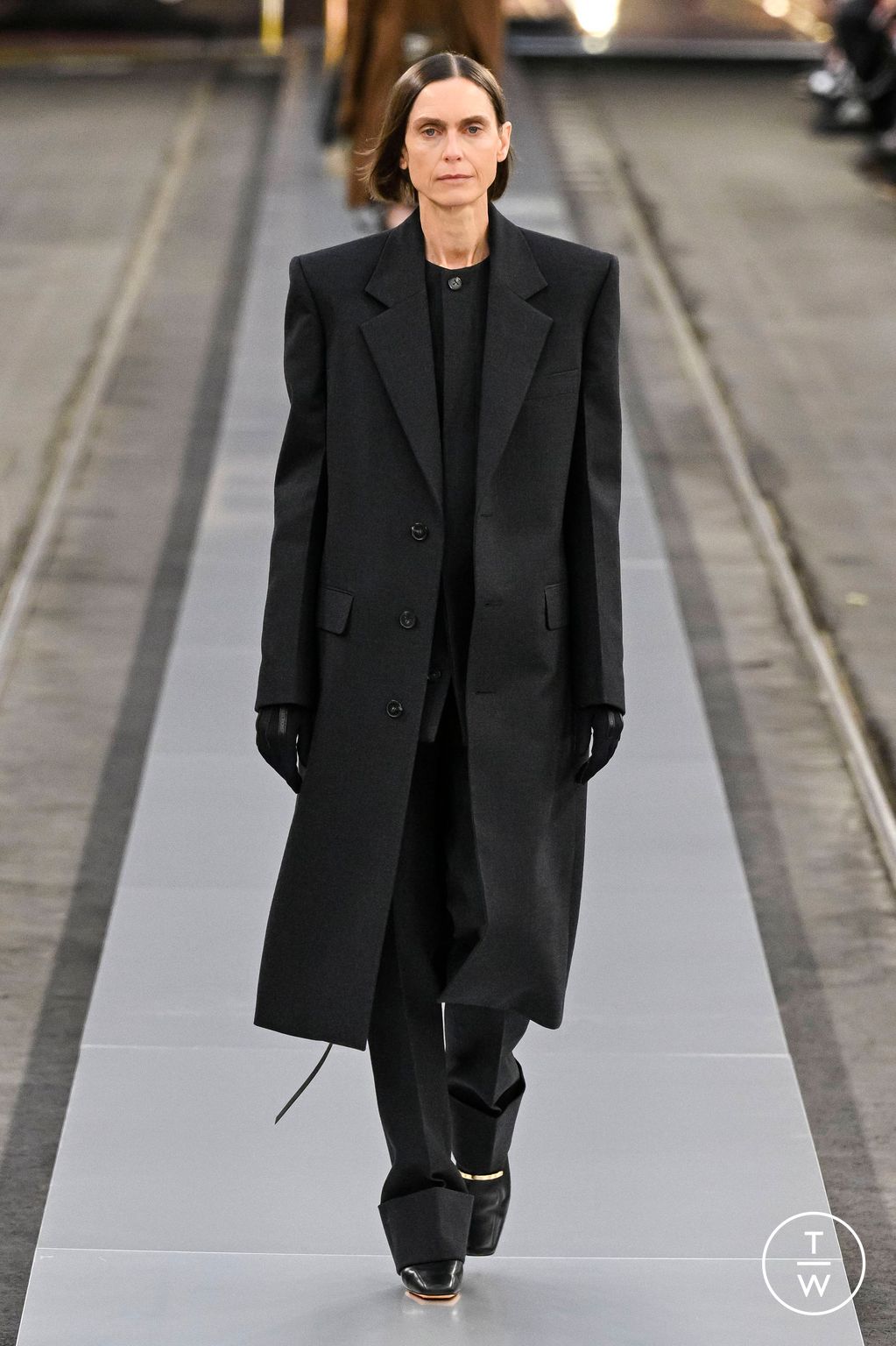 Fashion Week Milan Fall/Winter 2024 look 17 from the Tod's collection 女装
