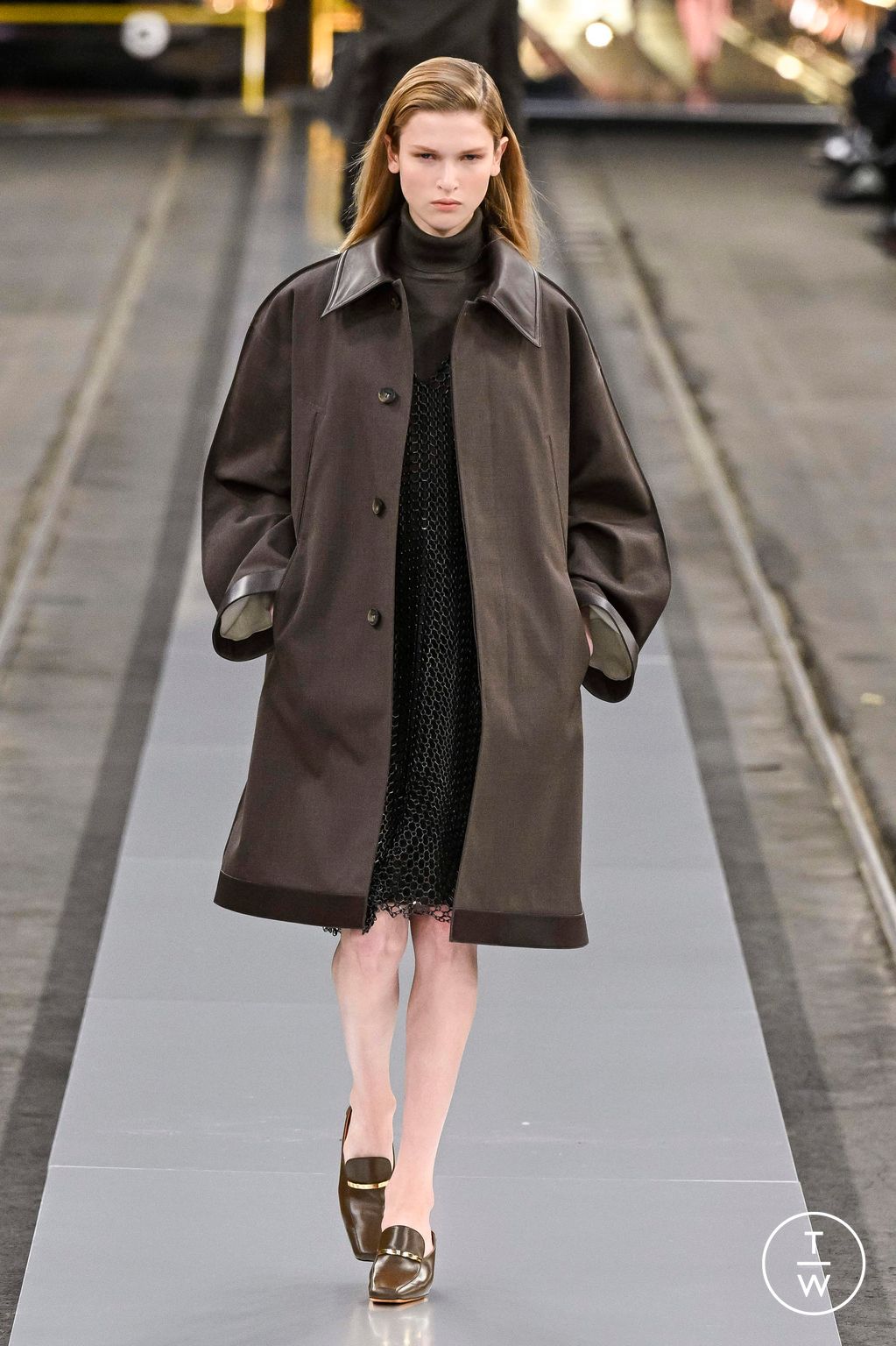 Fashion Week Milan Fall/Winter 2024 look 30 from the Tod's collection 女装