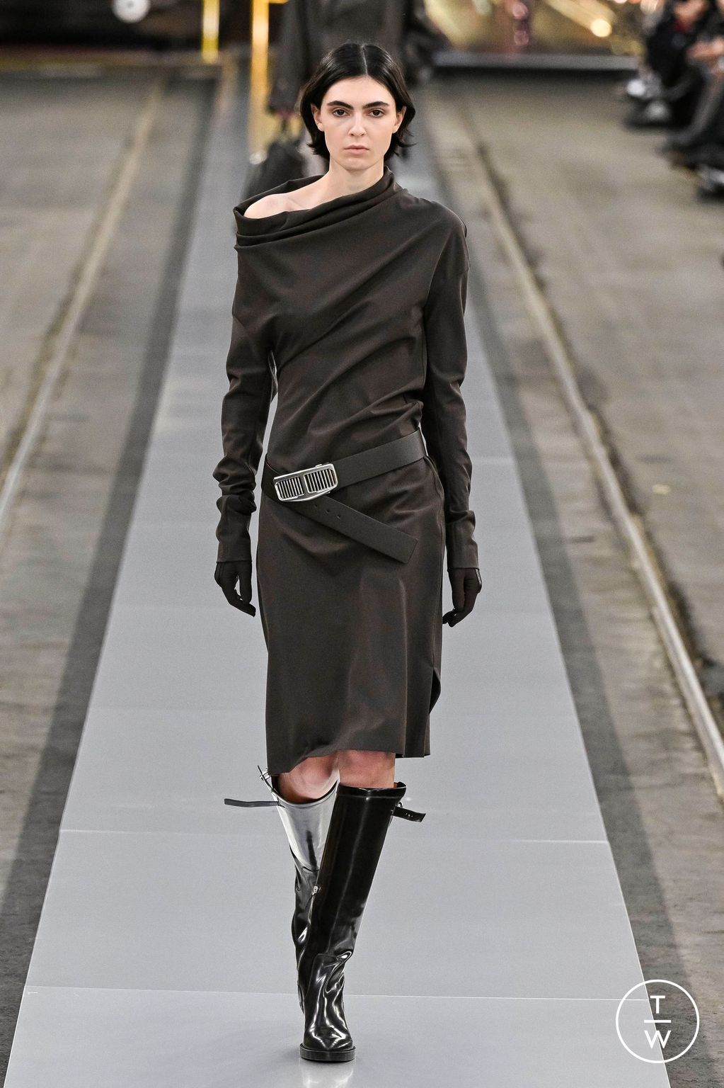 Fashion Week Milan Fall/Winter 2024 look 31 from the Tod's collection womenswear