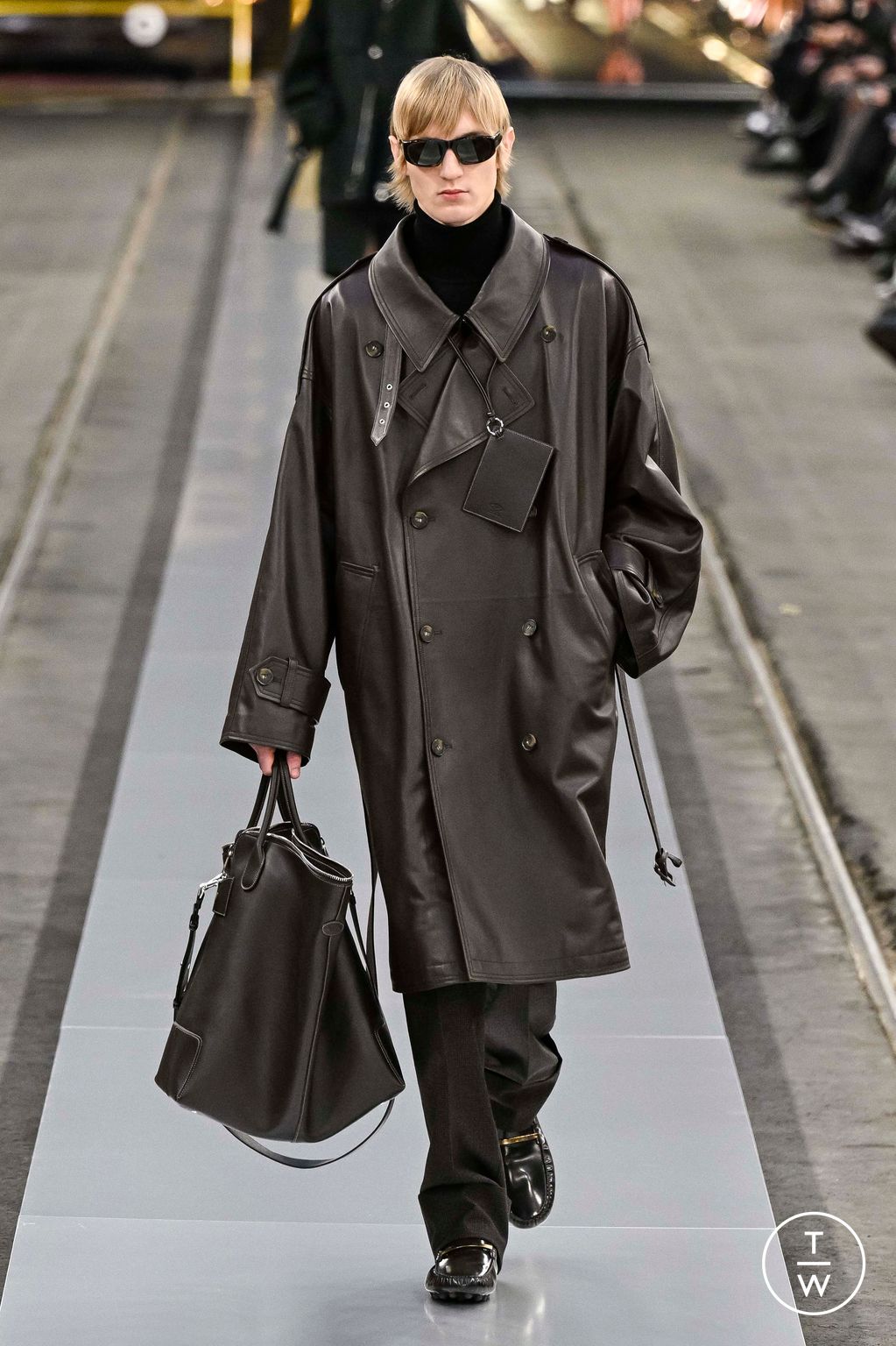 Fashion Week Milan Fall/Winter 2024 look 32 from the Tod's collection 女装