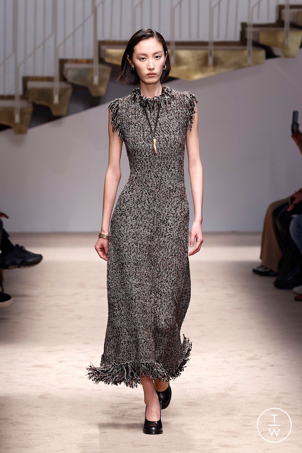 Fashion Week Milan Fall/Winter 2025 look 25 from the Tod's collection womenswear