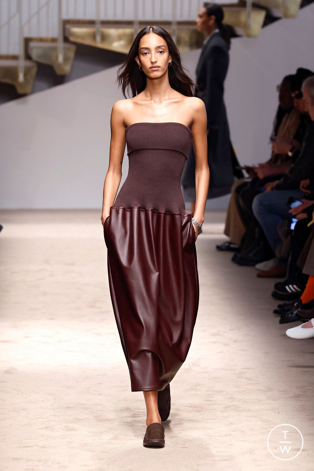 Fashion Week Milan Fall/Winter 2025 look 40 from the Tod's collection womenswear
